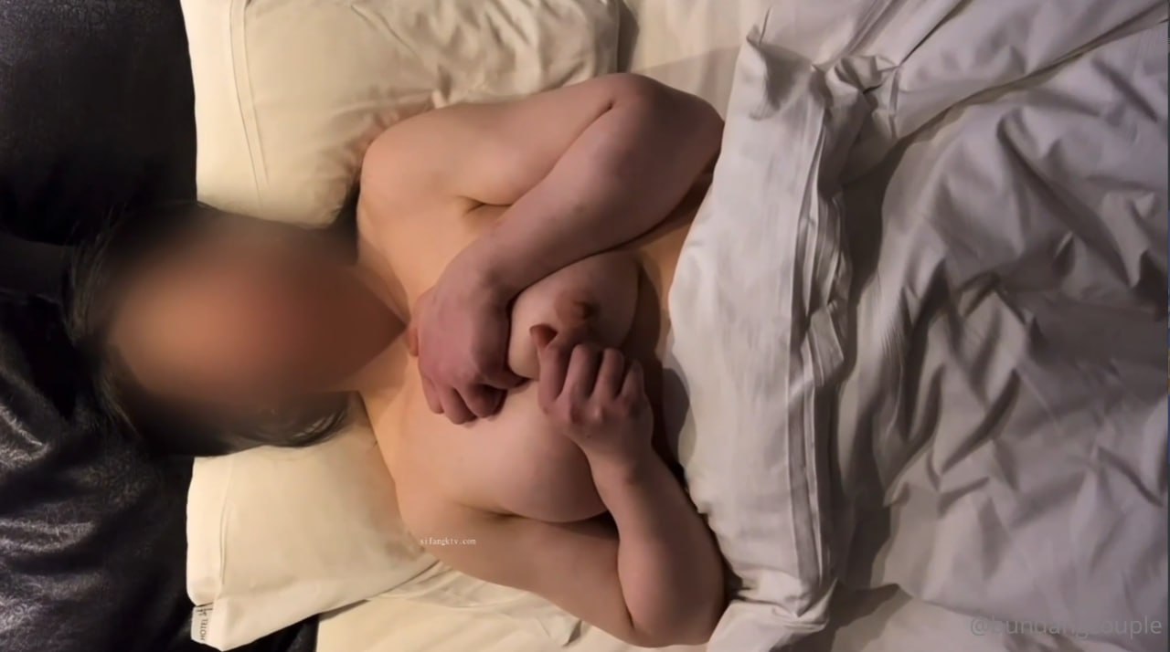 月乃露娜-【VR】こんなに気持ちのイイ接吻…感じてしまうに決まってる。 時間を惜しむように唇を欲-cd2